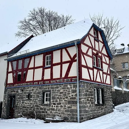 Fachwerkhaus Rosengaertchen By Vulkaneifel-chalets Dom wakacyjny Kottenheim