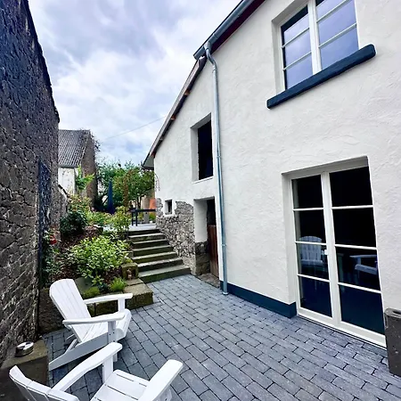 Fachwerkhaus Rosengaertchen By Vulkaneifel-chalets *